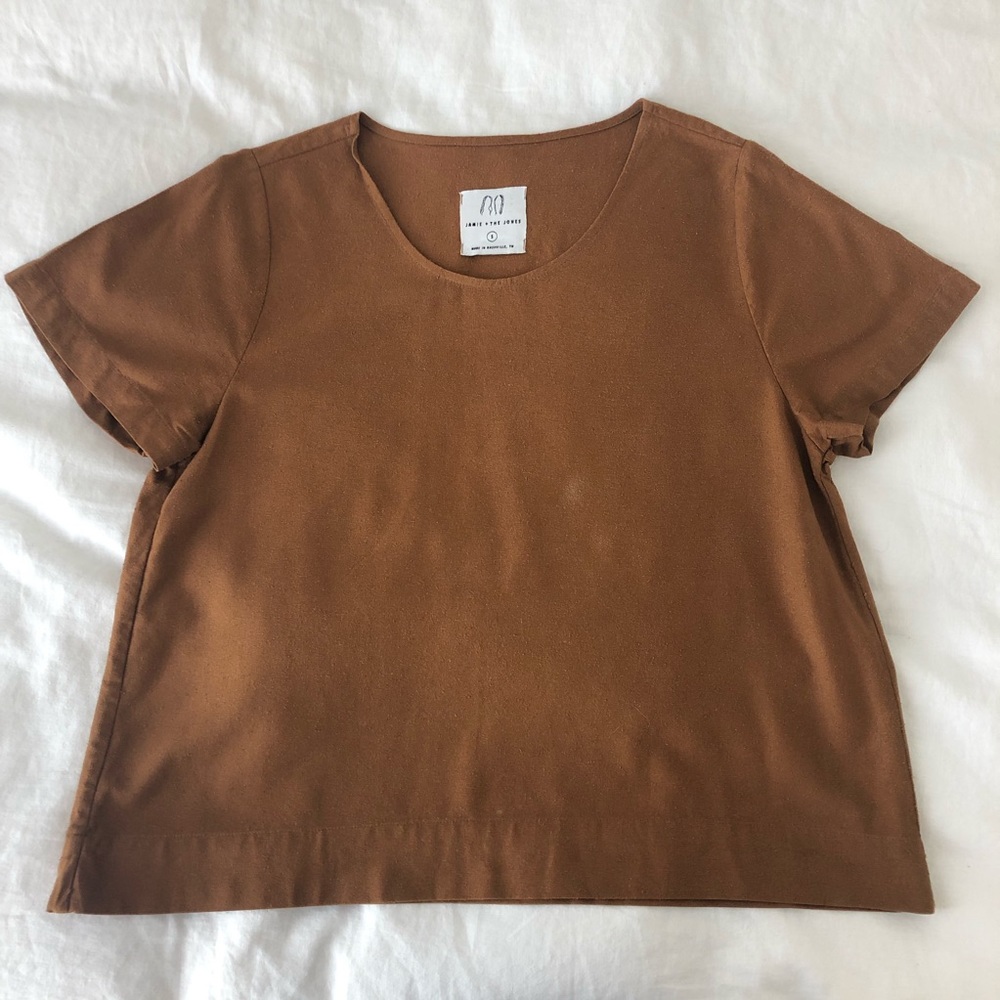 Jamie + The Jones Staple Basic Tee